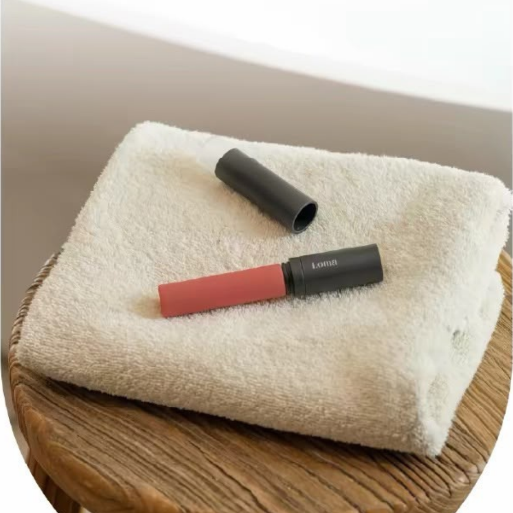PLEASURE LIP GLOSS